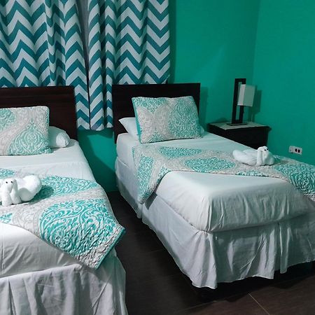 Bailey'S Bed And Breakfast รันอเวย์เบย์ ภายนอก รูปภาพ