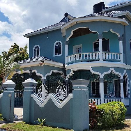 Bailey'S Bed And Breakfast รันอเวย์เบย์ ภายนอก รูปภาพ