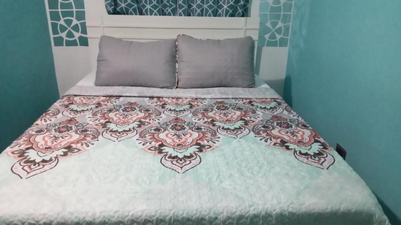 Bailey'S Bed And Breakfast รันอเวย์เบย์ ภายนอก รูปภาพ