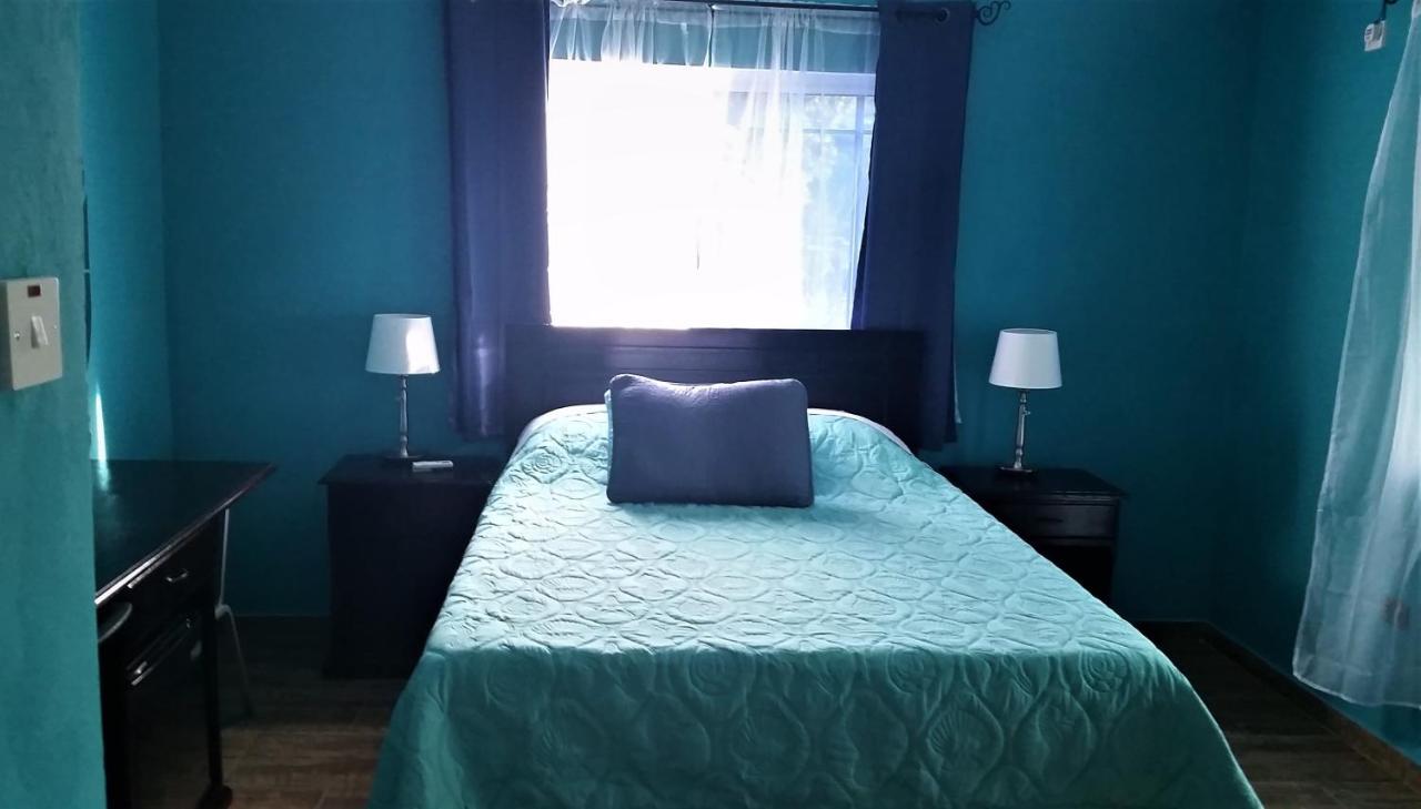 Bailey'S Bed And Breakfast รันอเวย์เบย์ ภายนอก รูปภาพ