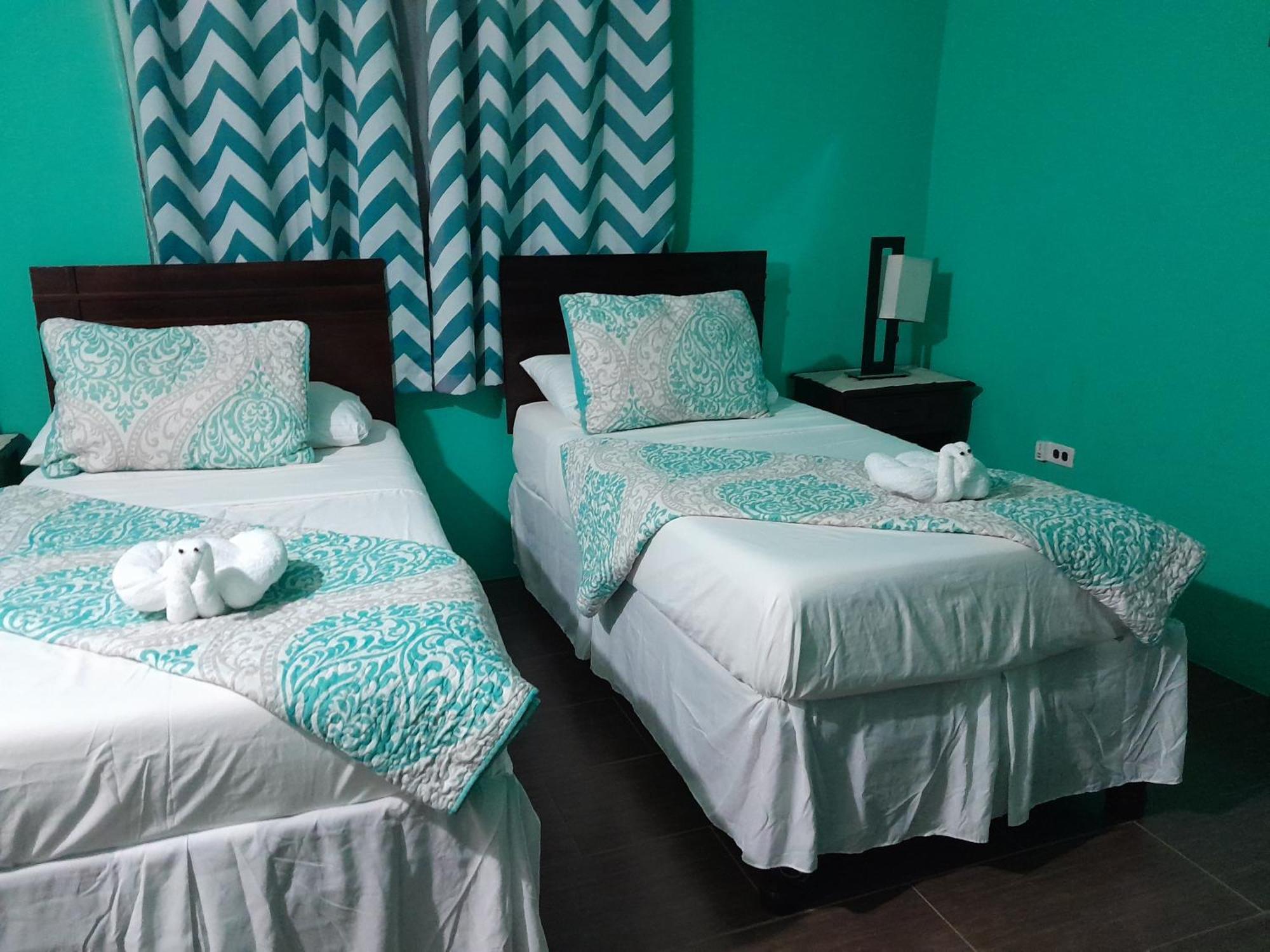 Bailey'S Bed And Breakfast รันอเวย์เบย์ ภายนอก รูปภาพ