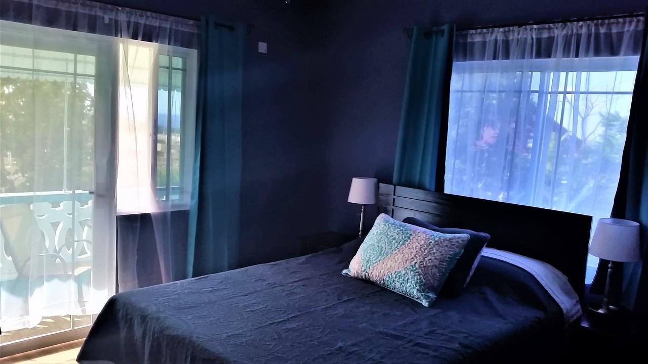 Bailey'S Bed And Breakfast รันอเวย์เบย์ ภายนอก รูปภาพ