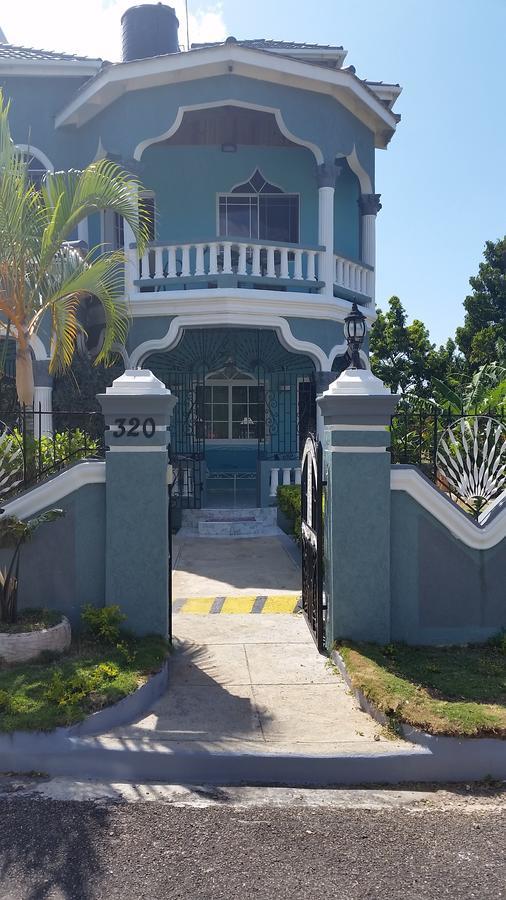 Bailey'S Bed And Breakfast รันอเวย์เบย์ ภายนอก รูปภาพ