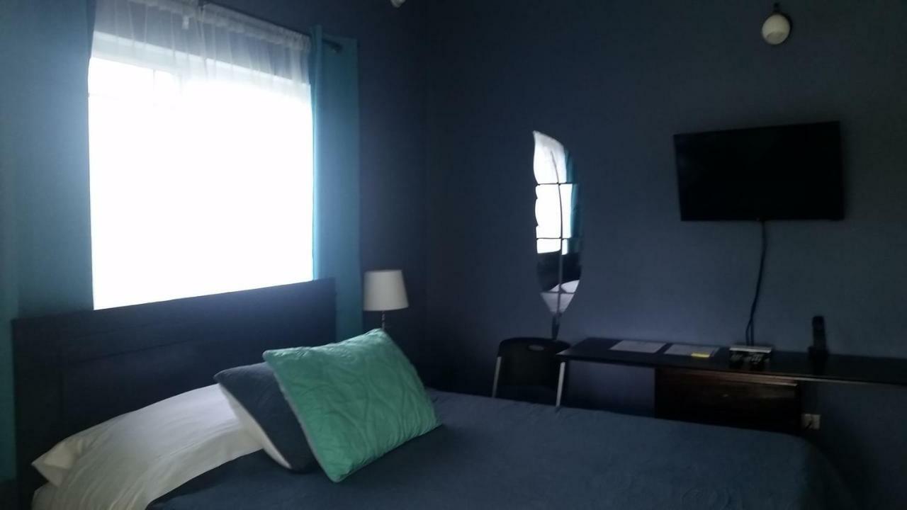 Bailey'S Bed And Breakfast รันอเวย์เบย์ ภายนอก รูปภาพ